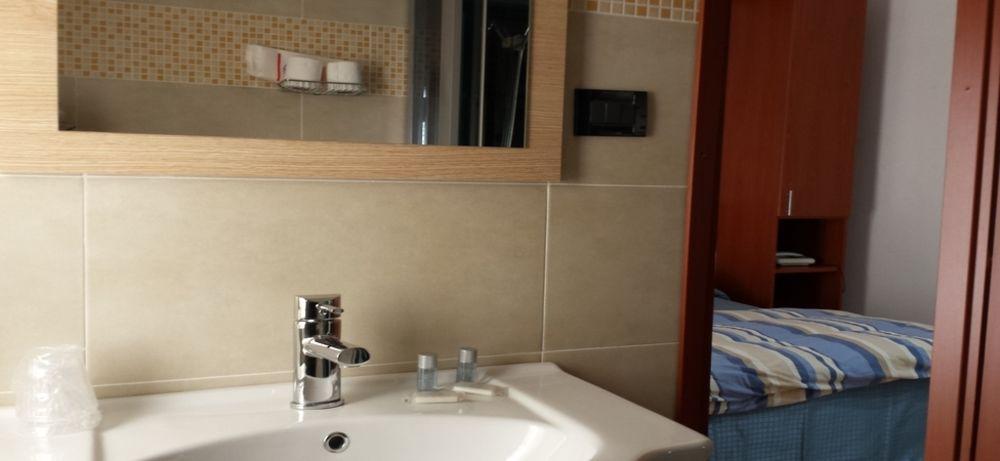 Hotel Europa Albissola Marina Esterno foto